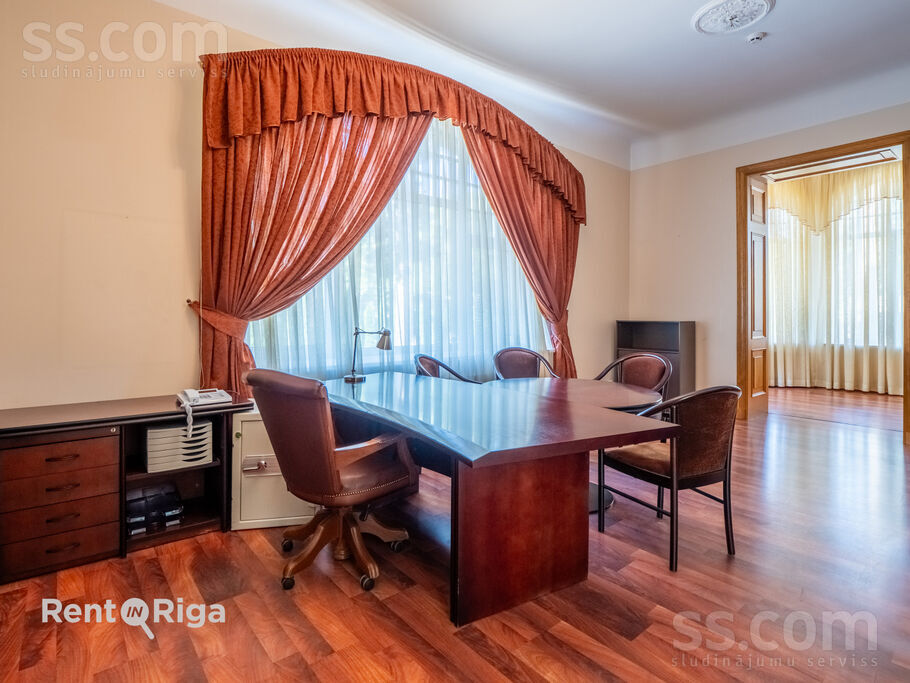 Sudrabu Edžus 1, Rīga — maja