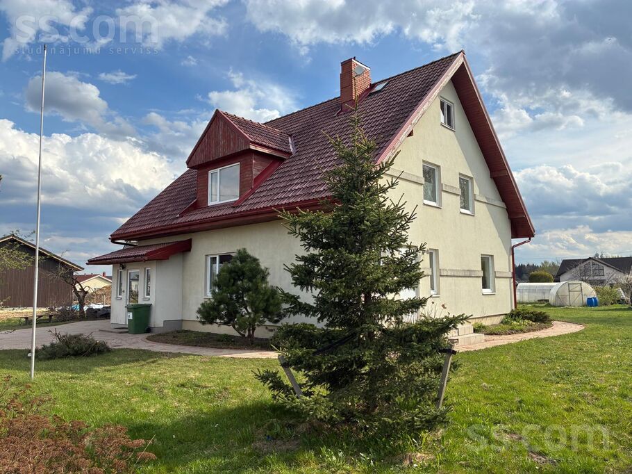 Griezes iela 10, Rīgas rajons, Sigulda — maja