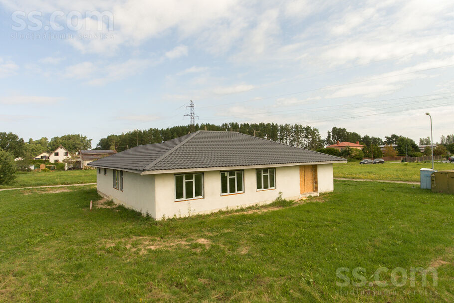 Dzidrumu 13, Stapriņi, Rīgas rajons, Ādažu nov. — maja