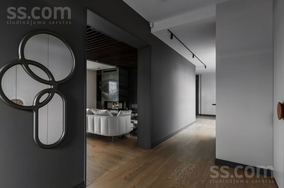 Laipu iela 2, Jūrmala — maja