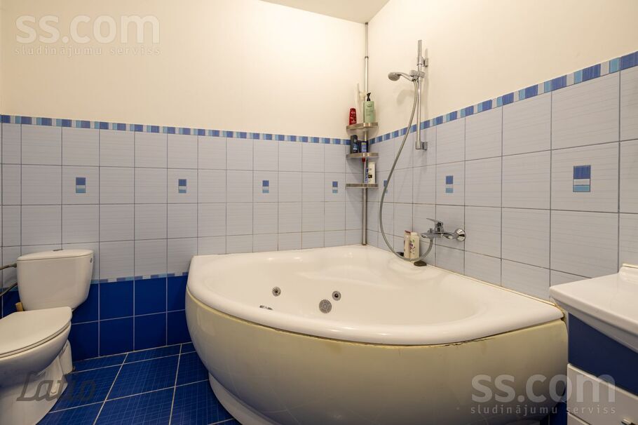 Ganību 6, Jēkabpils un raj., Jēkabpils — maja