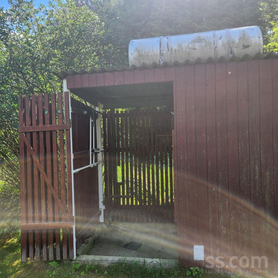 Pūpoli 1-71, Valmiera un raj., Brenguļu pag. — maja