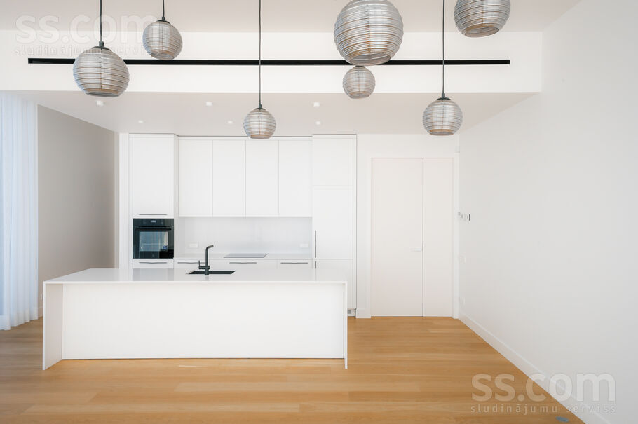 Jaunā Mežaparka 42, Rīga — maja