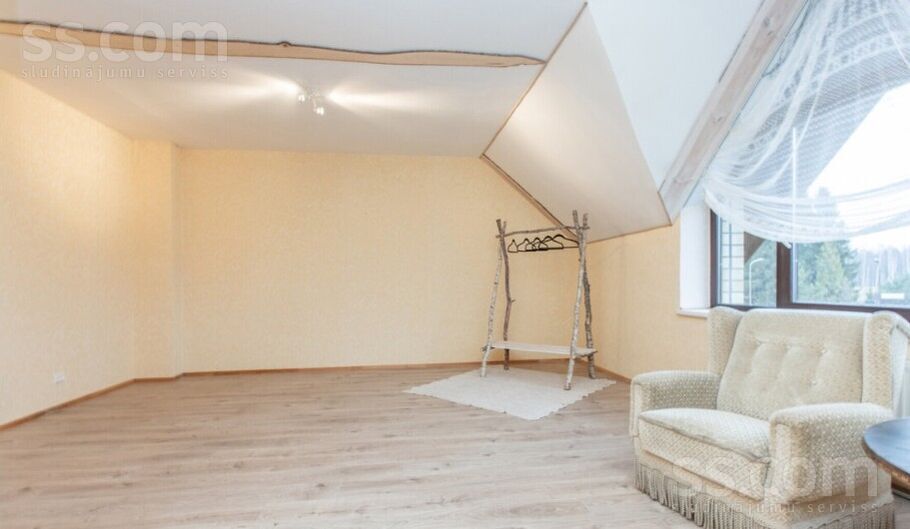 Plunči 36, Plieņciems, Tukums un raj., Engures pag. — maja