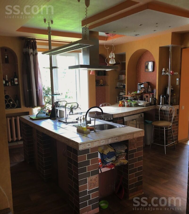 Bērze (Rozenbites), Bērze, Dobele un raj., Bērzes pag. — maja