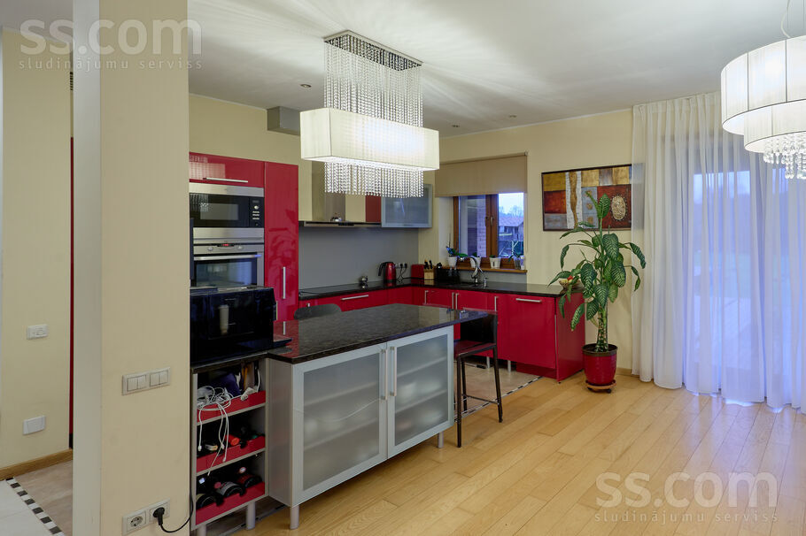 Beberbeķu 7. l., Rīga — maja