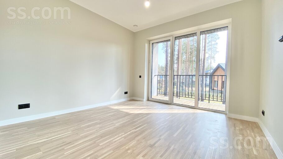 Dzintaru iela 4, Berģi, Rīgas rajons, Garkalnes nov. — maja