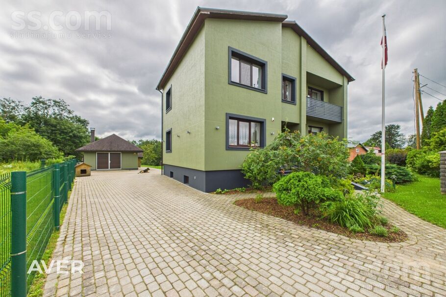 Lakstīgalu iela 32, Skrīveri, Aizkraukle un raj., Skrīveru pag. — maja