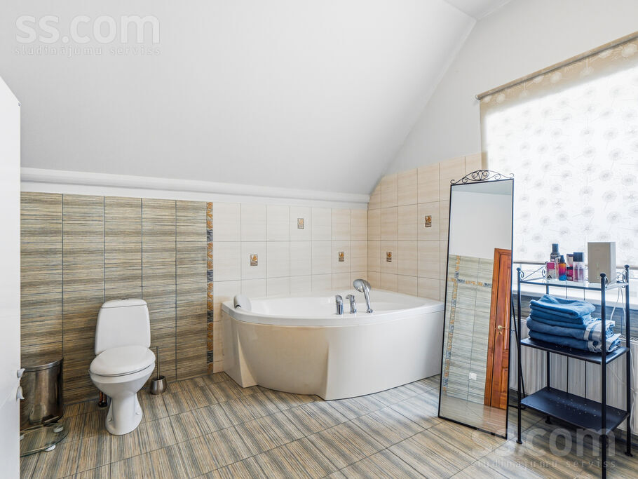 Virškalni, Jaunsils, Rīgas rajons, Ķekavas pag. — maja