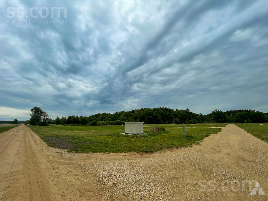 Mazā Cinīšu iela 1, Mežāres, Rīgas rajons, Babītes pag. — zeme