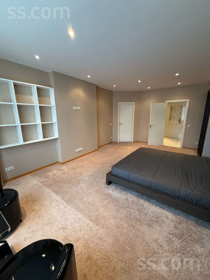 Melluzu prospects 77, Jūrmala — dzivoklis