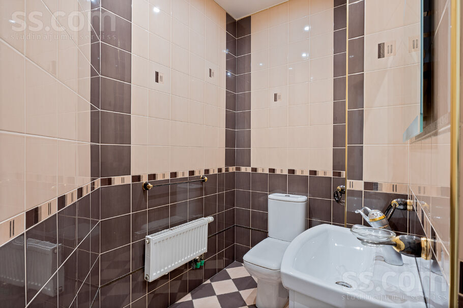 Rozu iela 10, Mārupe, Rīgas rajons, Mārupes pag. — maja