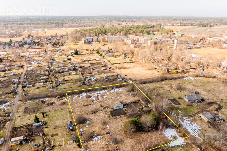 Diždārzi, Liepāja un raj., Grobiņa — zeme