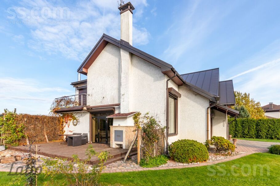 Ošu 20, Mežāres, Babītes pag. — maja