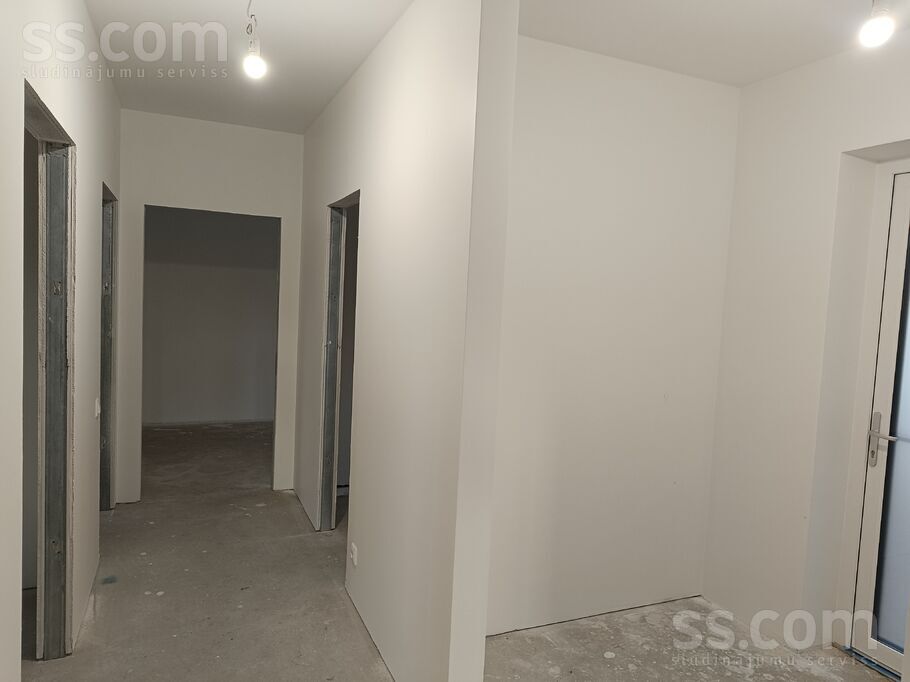 Rembates iela 35a, Ogre un raj., Lielvārde — maja