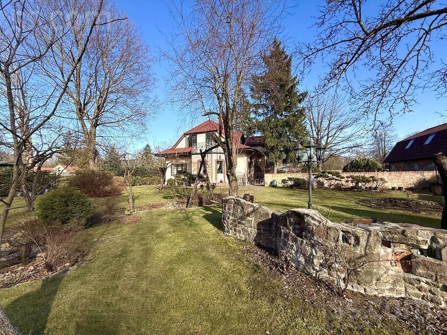 Planīcas 13, Rīga — maja