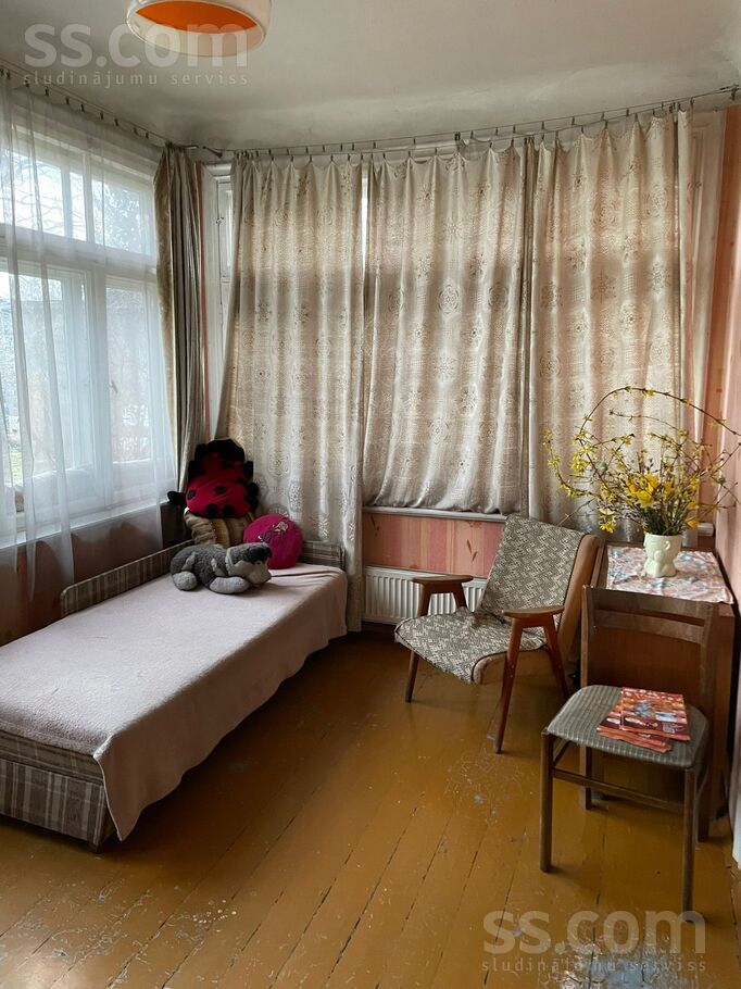 Apuzes 6, Rīga — maja