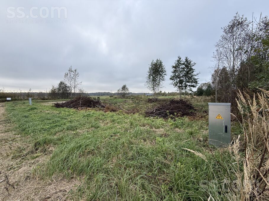 Dzilnu iela 28, Rīgas rajons, Salaspils — zeme