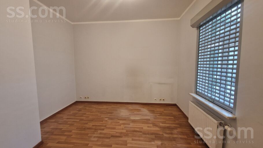 Birznieka-Upīša 15, Rīga — maja