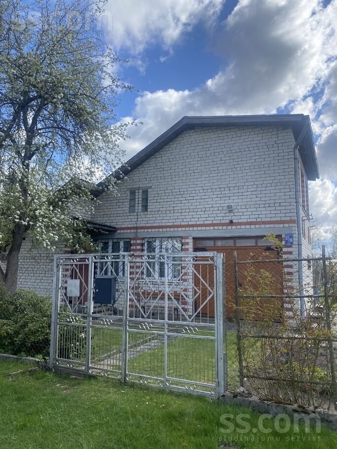 Bitite-2, Galiņi, Rīgas rajons, Olaines pag. — maja