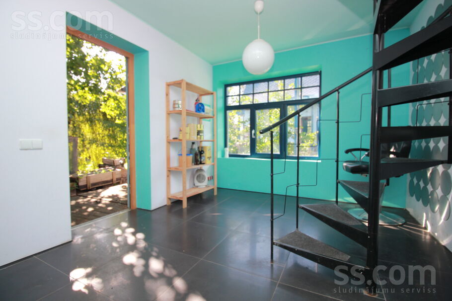 Dārzciema 17, Rīga — maja