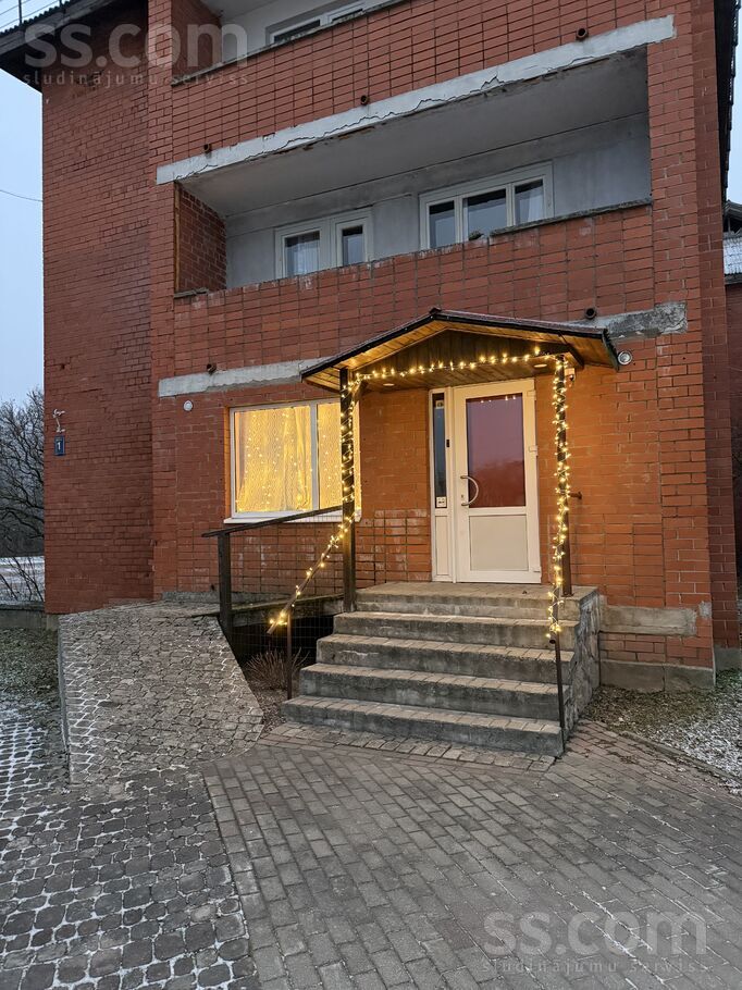 Smeiļu iela 1, Vecpiebalga, Cēsis un raj., Vecpiebalgas pag. — dzivoklis