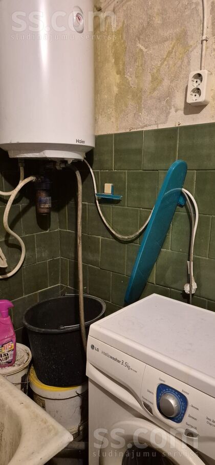 Melioratoru 7, Namiķi, Saldus un raj., Lutriņu pag. — dzivoklis