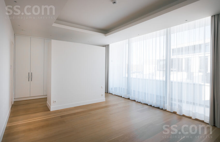 Jaunā Mežaparka 42, Rīga — maja