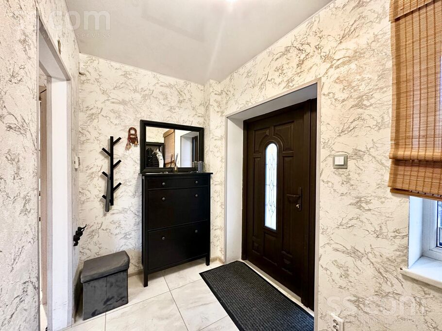 Lakstīgalu 3, Vālodzes, Rīgas rajons, Stopiņu nov. — maja