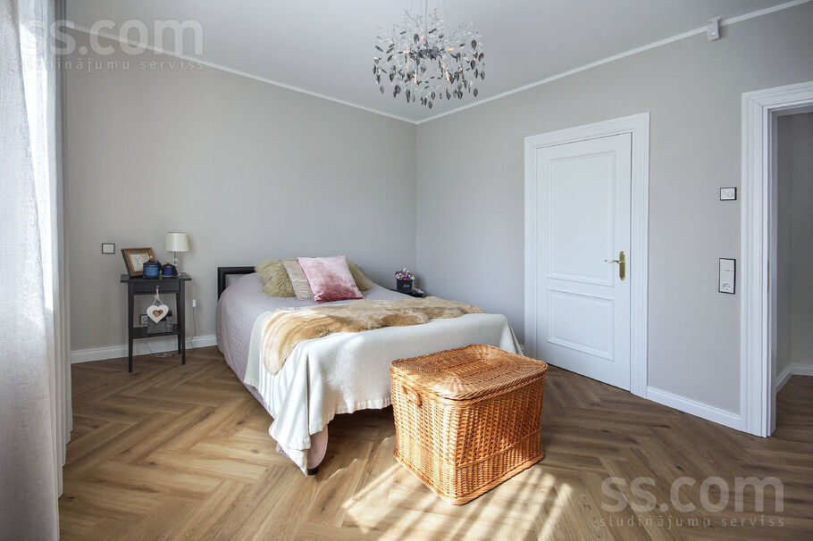 Sebru, Sēbruciems, Rīgas rajons, Babītes pag. — maja