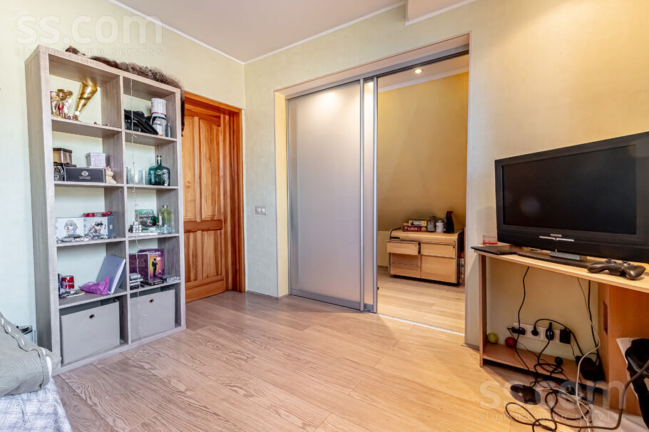 Tēriņu 74, Rīga — maja