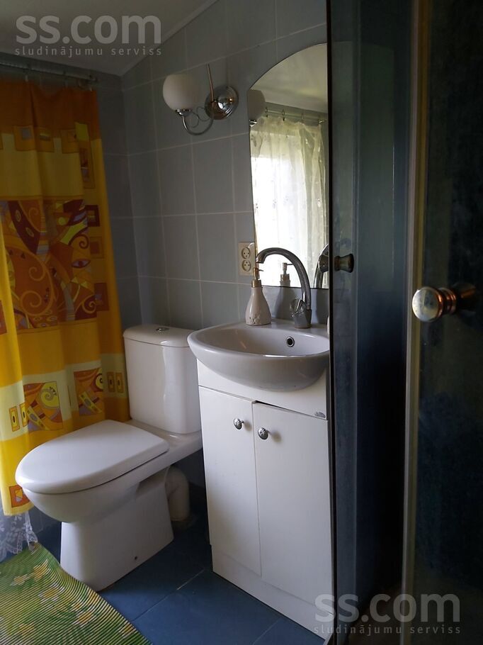 Zemeņu 11, Ķīšupe 2, Rīgas rajons, Saulkrastu l. t. — maja