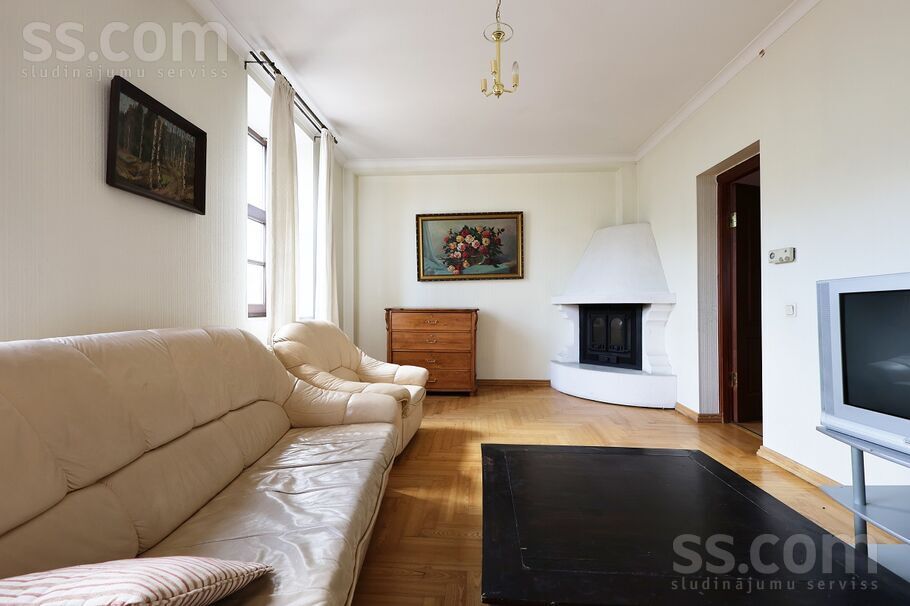 Raiņa bulv. 3, Rīga — dzivoklis