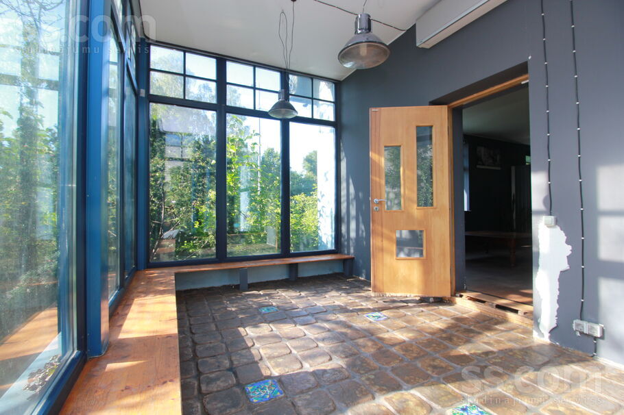 Dārzciema 17, Rīga — maja