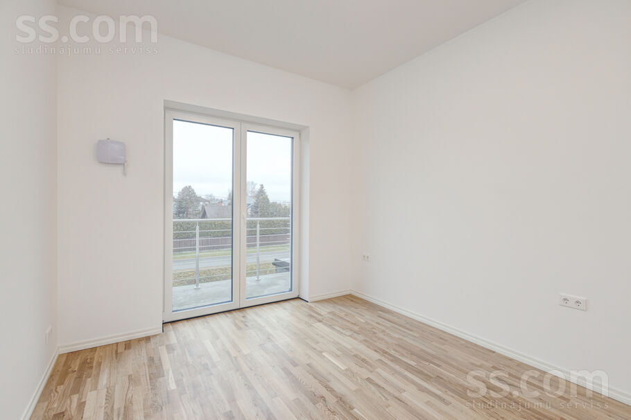 Rītausmas iela 1, Mārupe, Rīgas rajons, Mārupes pag. — maja