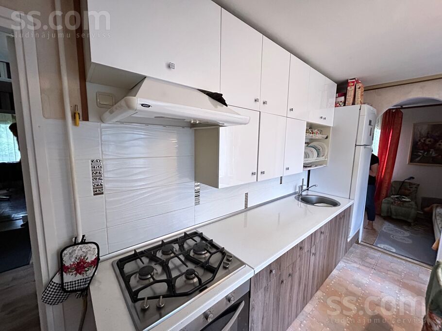 Viršu 20, Piņķi, Rīgas rajons, Babītes pag. — maja