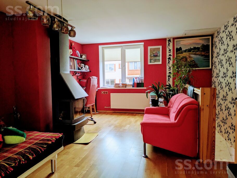 Ausekļa 22, Ogre un raj., Lielvārde — maja