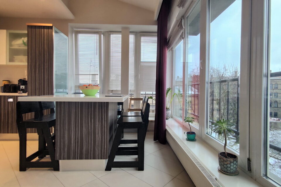 Indrānu iela 5, Rīga