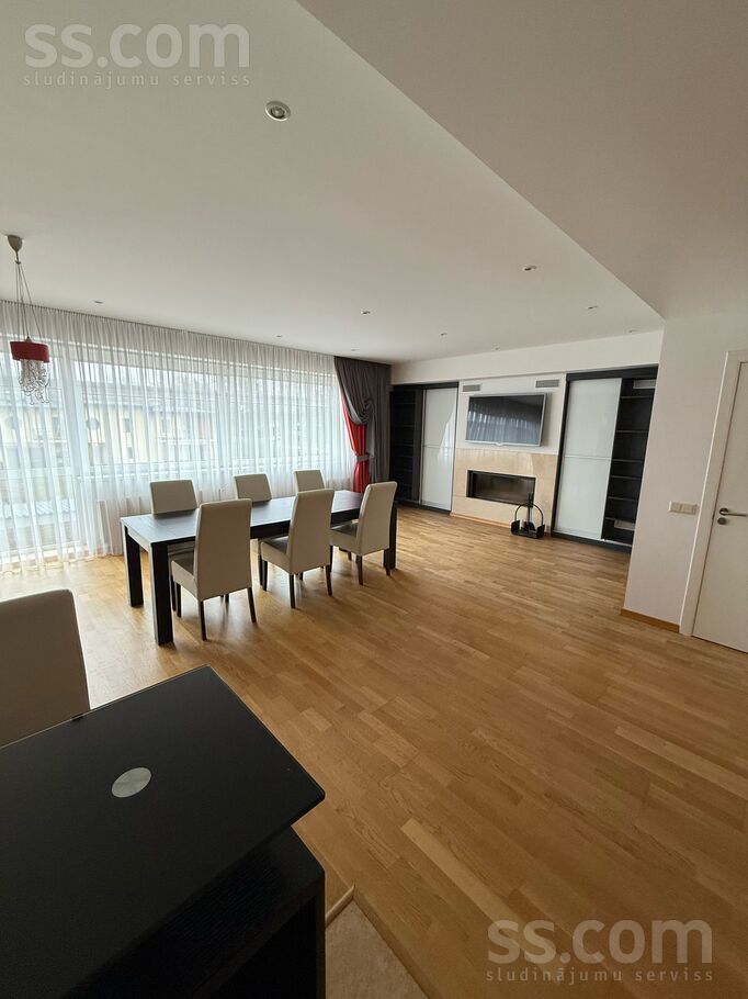 Melluzu prospects 77, Jūrmala — dzivoklis