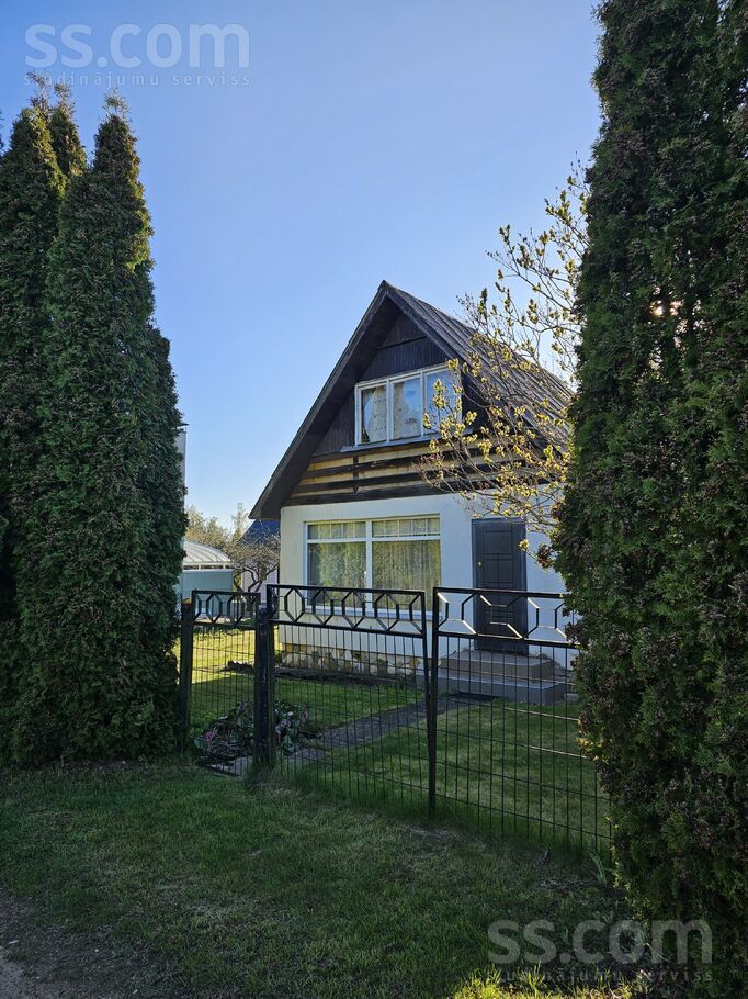 4. Ziemeļu iela 14, Limbaži un raj. — maja