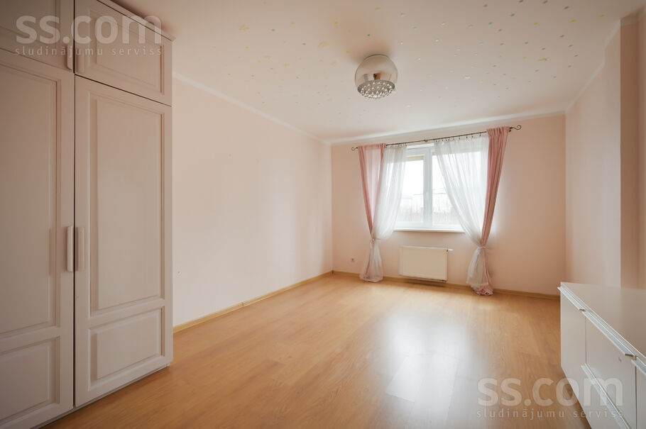 Bērzavoti k-3, Rīgas rajons, Baloži — dzivoklis