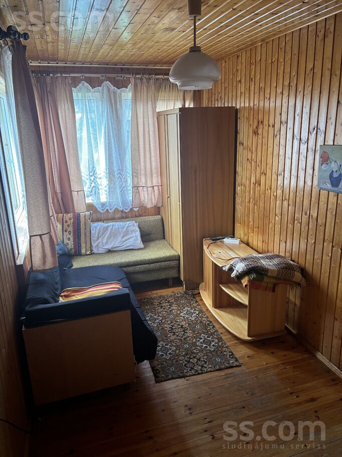 Dārziņu 152, Rīga — maja