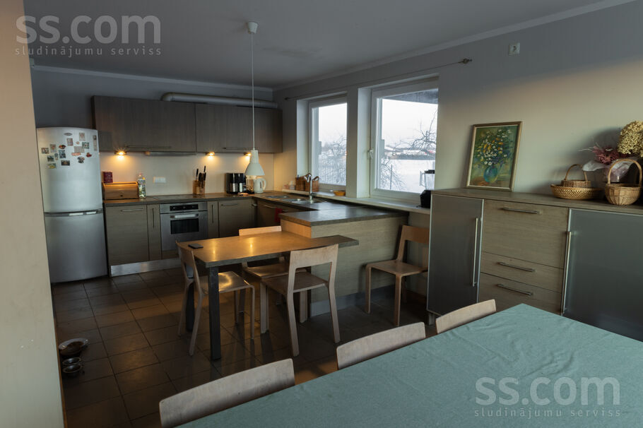 Griezes iela 10, Rīgas rajons, Sigulda — maja