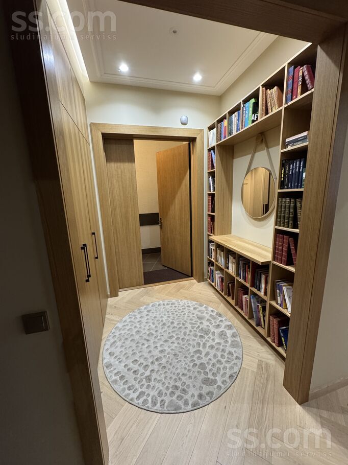 Raiņa bulv. 2, Rīga — dzivoklis