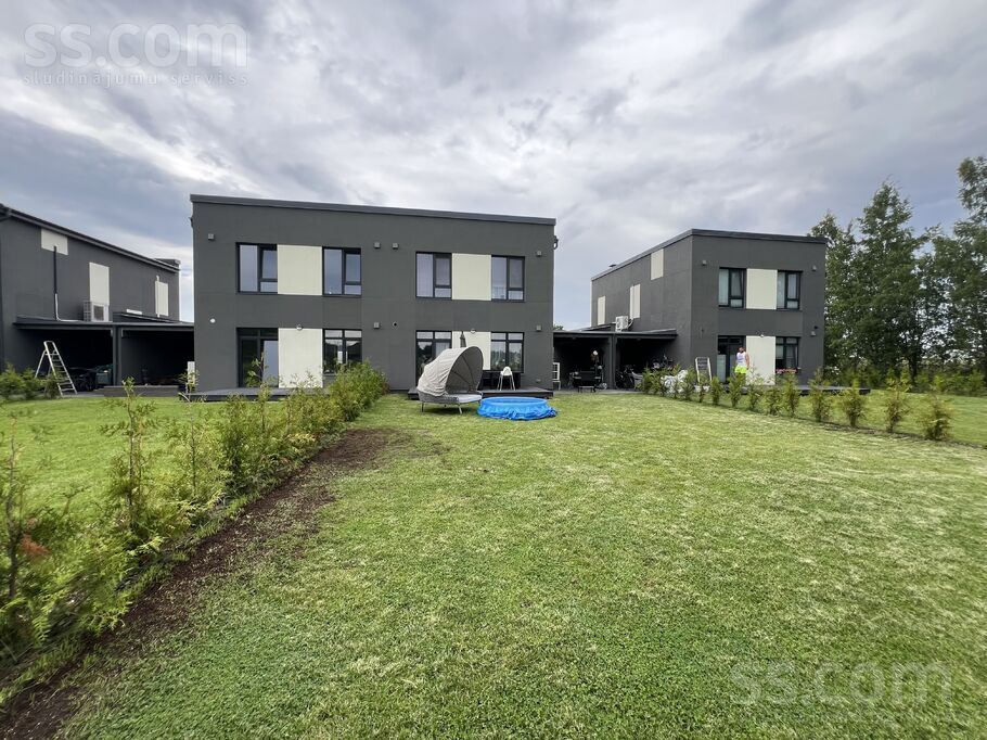 Petera 30, Mārupe, Rīgas rajons, Mārupes pag. — maja