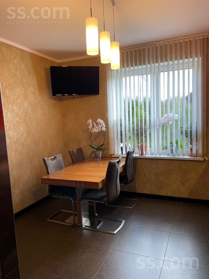 Balto Ķiršu iela 6, Tēraudi, Rīgas rajons, Salaspils l. t. — maja