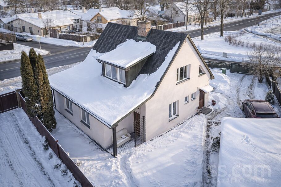 Tēriņu 74, Rīga — maja