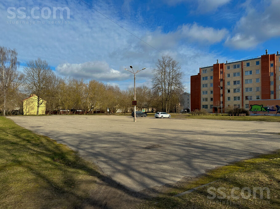 Šampētera 17, Rīga — zeme