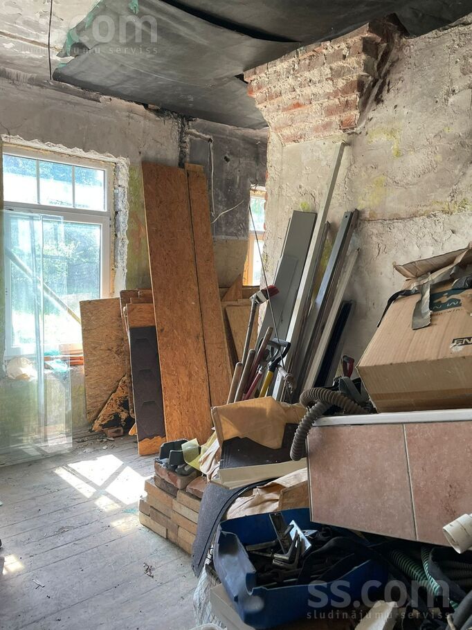 Vecāķu pr. 4, Rīga — maja