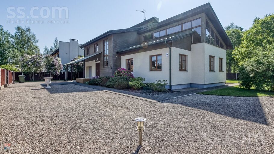 Vizuļu 28, Lapenieki, Rīgas rajons, Ķekavas pag. — maja